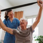 Fisioterapia domiciliar para idosos